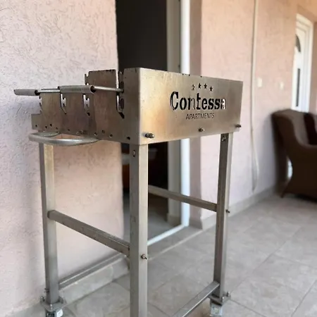 Contessa Lägenhet *